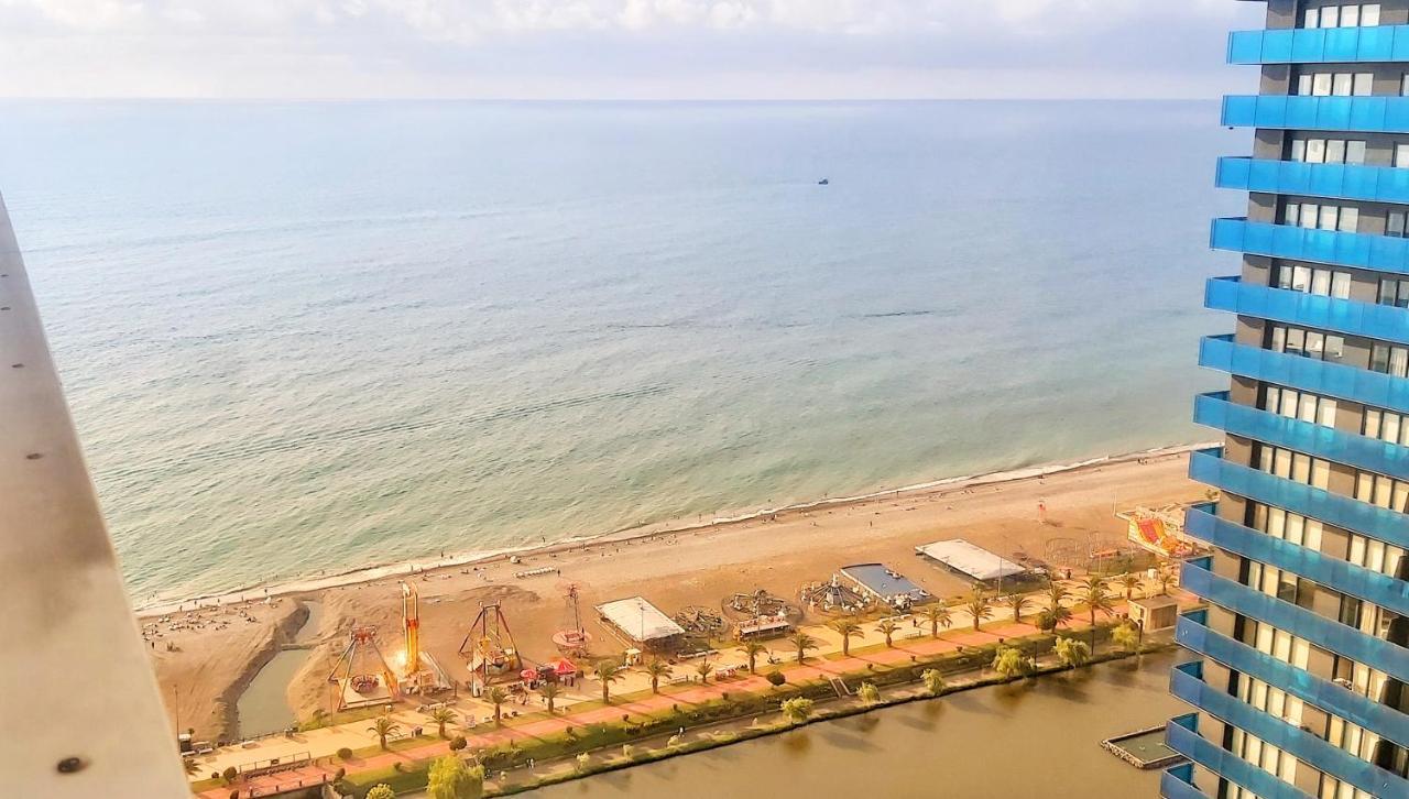 Luxury Sea View Orbi City Batumi Esterno foto