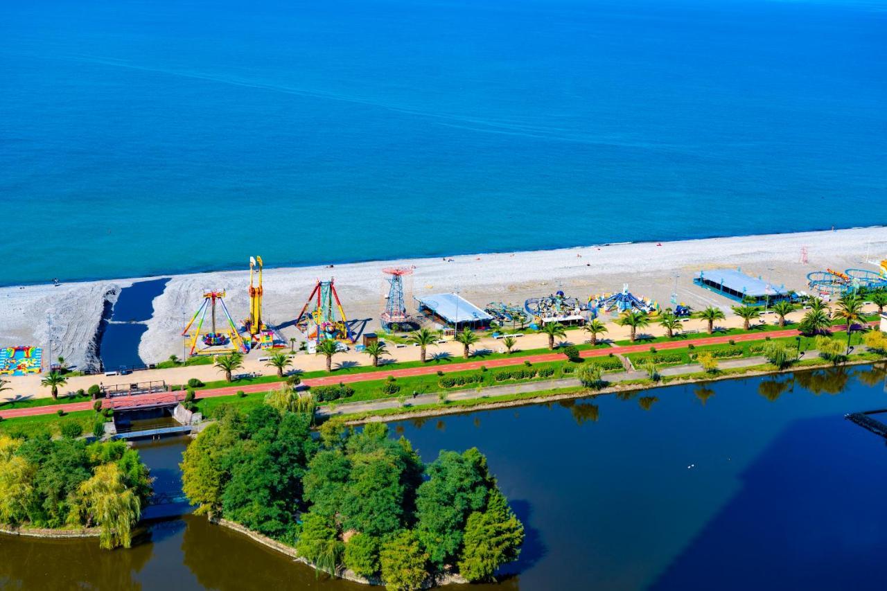 Luxury Sea View Orbi City Batumi Esterno foto