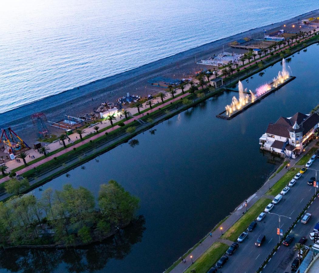Luxury Sea View Orbi City Batumi Esterno foto